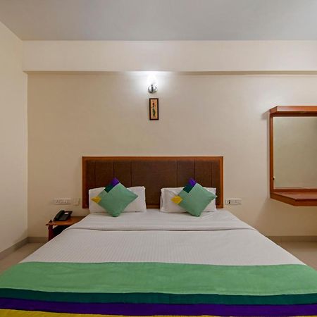 Готель Treebo Sam Residency Коямпутур Екстер'єр фото