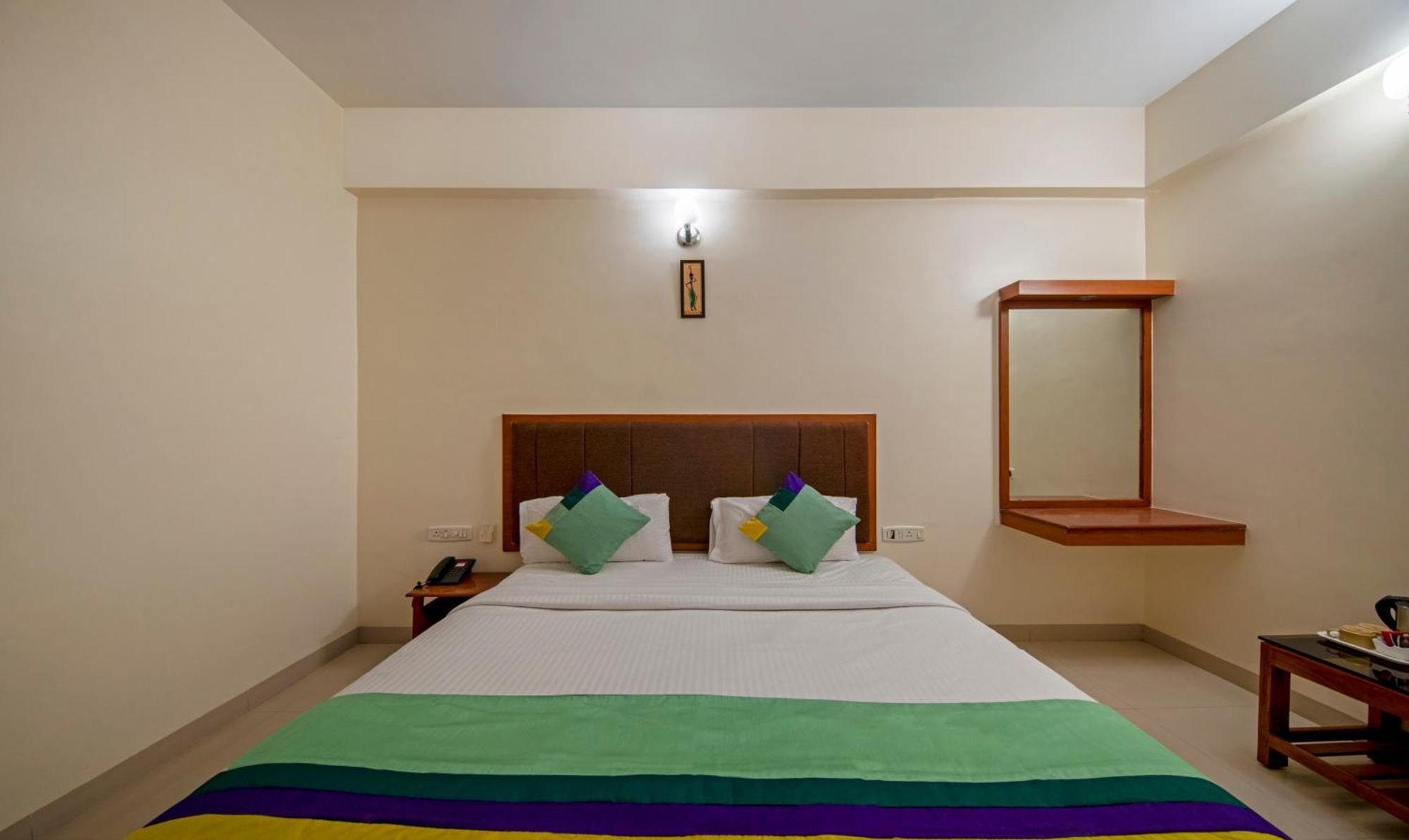 Готель Treebo Sam Residency Коямпутур Екстер'єр фото