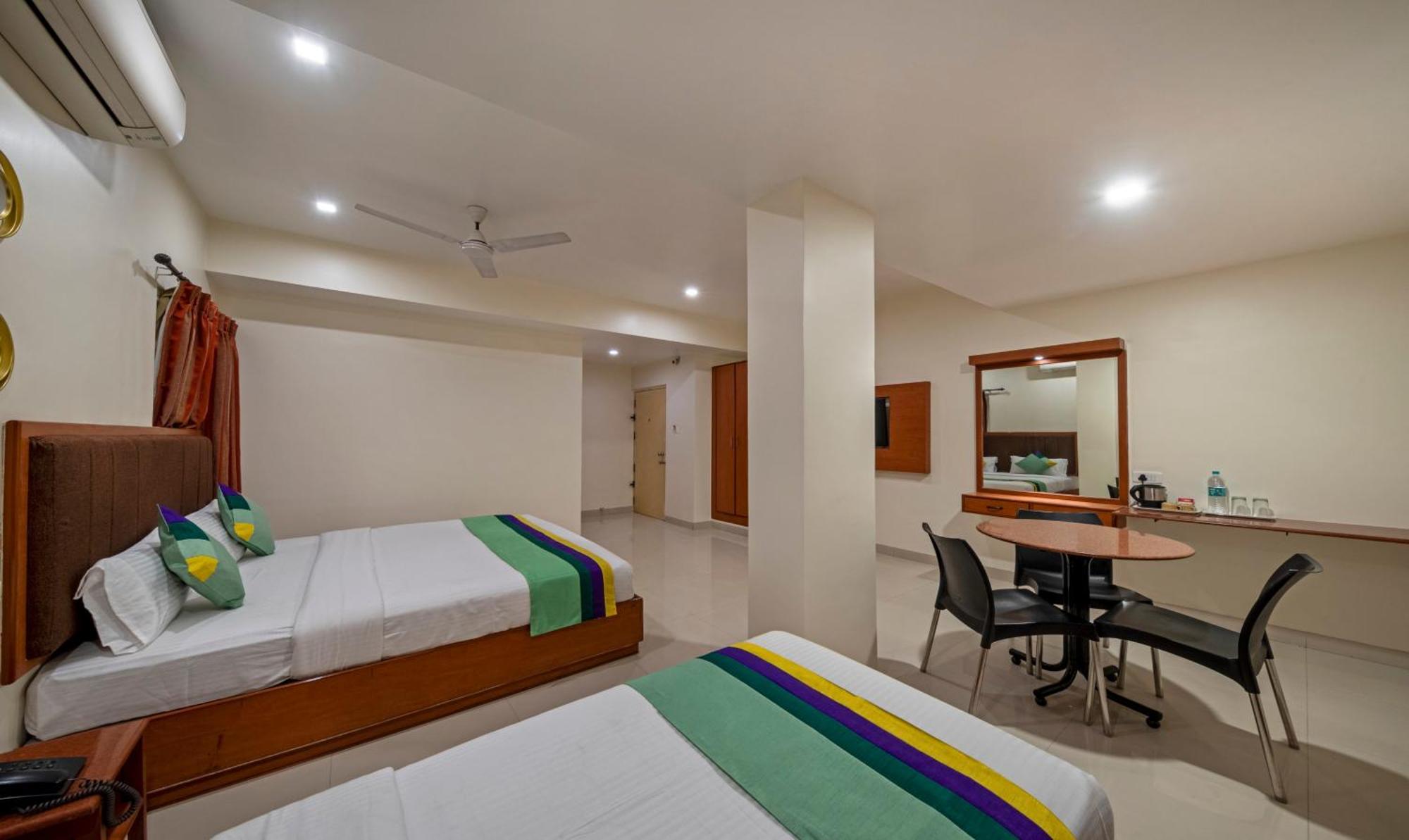 Готель Treebo Sam Residency Коямпутур Екстер'єр фото
